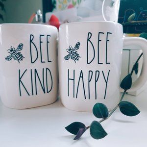 Rae Dunn BEE KIND & BEE HAPPY Artisan Collection by Magenta Mug Set